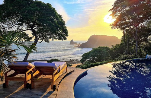 San Juan del Sur Villa | AMAZING BEACH VIEW AND SUNSETS – 13M INFINITY POOL – DIRECT PRIVATE BEACH ACCESS