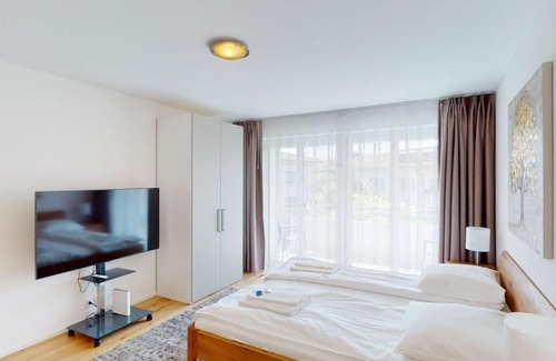 District 6 Apartment | Amazing big studio in the city center - Sun 7