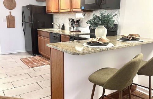 Clifton Heights Condo | Amazing Clifton Condo- Spacious 1BD/1BA- Minutes to everything!