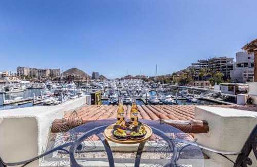 Centro House | Amazing Condo Overlooking Cabo Marina Pool Access