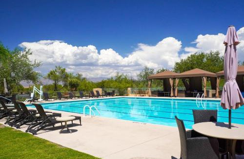 Starr Pass House | Amazing Desert Views! Tucson Casita on Golf Course