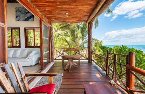 Chacchoben House | Amazing ECO Palapa at Private Beach in Sian Kaan.