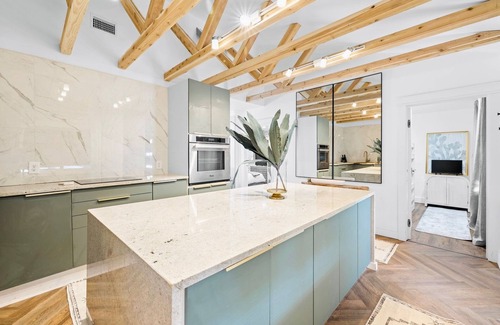 Riviera Beach Villa | Amazing family Oasis, ft. 2 separate houses, golf cart, jacuzzi, private pool