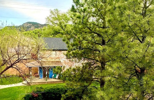 Raton Apartment | Amazing Historic 1800s Carriage House