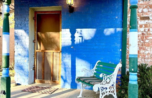 Raton Apartment | Amazing Historic 1800s Carriage House