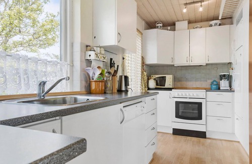 Asserballeskov House | Amazing home in Augustenborg