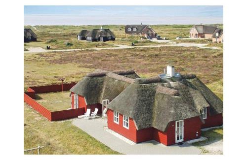 Blavand Strand House | Amazing Home In Blåvand With Wifi