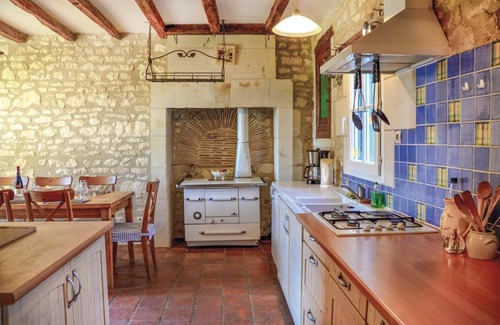 Civray-sur-Esves House | Amazing home in Civray s-Esves with 3 Bedrooms and WiFi