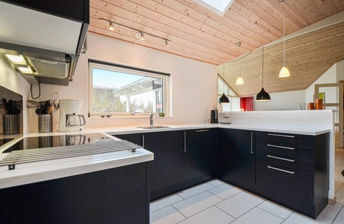 Fjellerup House | Amazing home in Glesborg with sauna