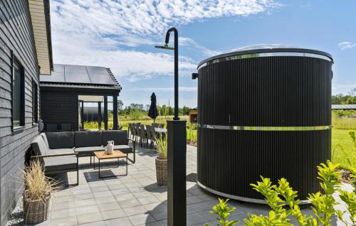 Fjellerup Strand House | Amazing Home In Glesborg With Sauna