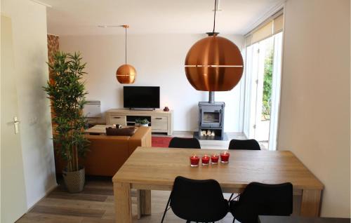 Grou House | Amazing Home In Grou With Wifi