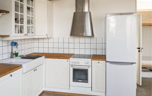 Sissehall House | Amazing Home In Hasslö