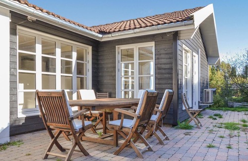 Hornbaek House | Amazing home in Hornbæk with WiFi