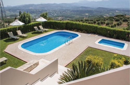 Nikos Kazantzakis House | Amazing Home In Houdetsi,Heraklio