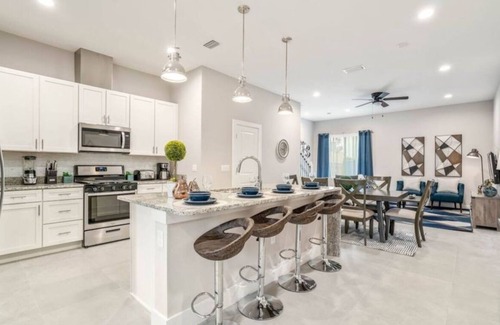 Crestwynd Bay House | Amazing home in Orlando just 5 minute away from Disney World