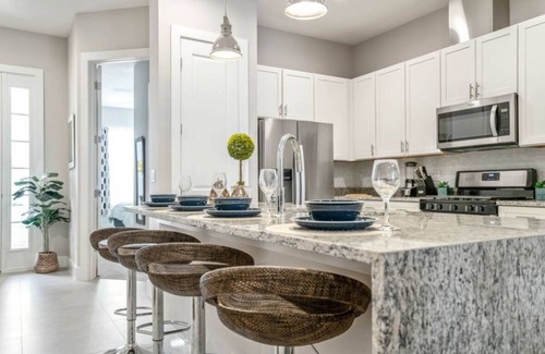 Crestwynd Bay House | Amazing home in Orlando just 5 minute away from Disney World