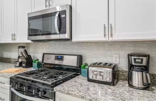 Crestwynd Bay House | Amazing home in Orlando just 5 minute away from Disney World