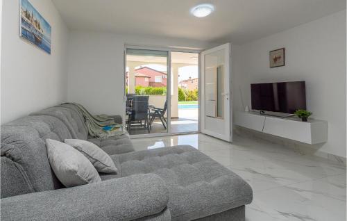 Rosini House | Amazing Home In Rosini With Wifi