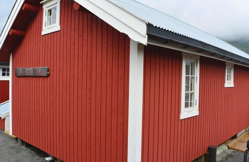 Sørvagen House | Amazing home in Sørvågen with WiFi