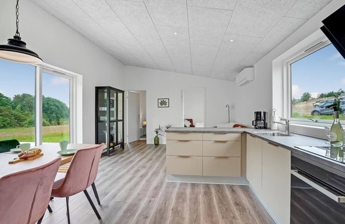 Lihme House | Amazing home in Spøttrup with WiFi