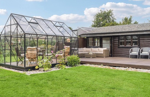 Stege House | Amazing home in Stege with kitchen