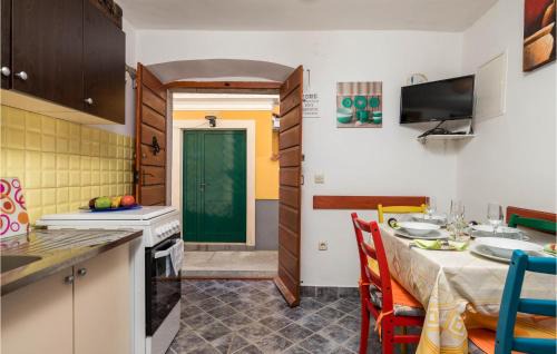 Susak House | Amazing Home In Susak