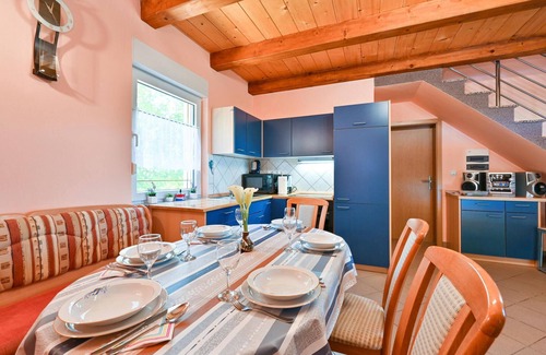 Sveti Ivan Zelina House | Amazing home in Susobreg with WiFi