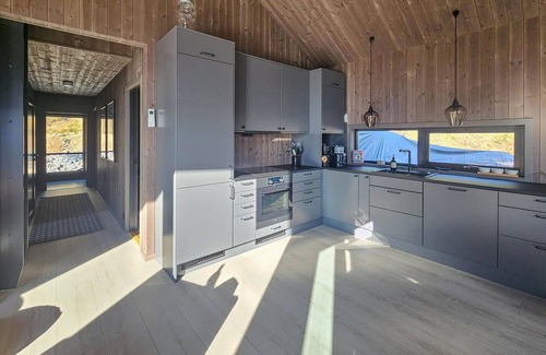 Nissedal House | Amazing home in Treungen with WiFi