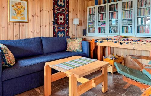Al Municipality House | Amazing Home In Tunhovd With Sauna