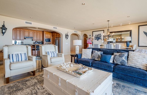 Zona Hotelera Condo | Amazing Las Mananitas Amenities and Location