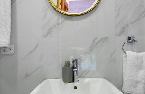 Casco Viejo Bed & Breakfast | AMAZING Location with Pool and Rooftop A13