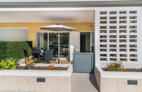 Cabanas Apartment | Amazing & Modern Apartment in Cabanas Beach with direct pool access (Sleeps 4)