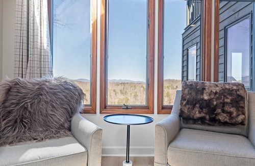 Brevard House | Amazing Mountain Views Hot Tub Dog Friendly