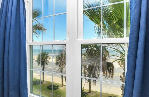 Galveston Condo | AMAZING OCEAN/BEACH VIEW at Balcony/HOT SPA/2 Pool; Close to ATTRACTIONS