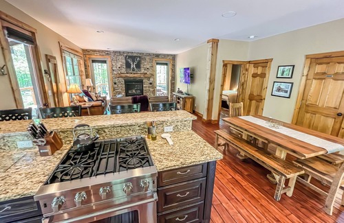 North Glade Hills House | Amazing Outdoor Space with Amenities Galore! Hot Tub, Fire Pit, and More!