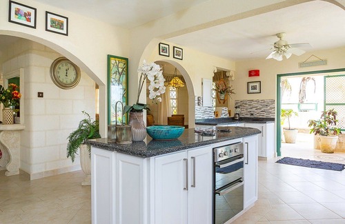 Belair House | Amazing Pool & 2 min walk to beach - Ocean View