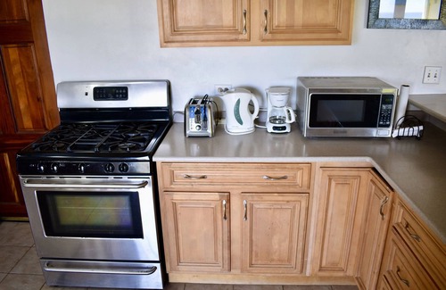 Cedar Grove Apartment | Amazing Sea-View Crosbies