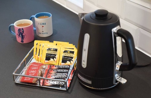 South Hayling House | Amazing View | Beachfront 3BR | 5Beds | 7 Guest