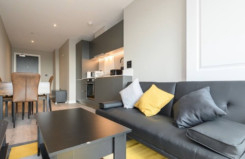 Holbeck Apartment | Amazing Views in Central Leeds - Pass The Keys