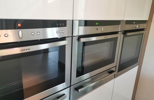 Lalbenque Villa | Amazing Villa with show kitchen, Pool & Lake - Cahors