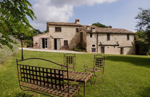 Treia Villa | Amazing villa with swimming pool into the nature with view over the Adriatic sea