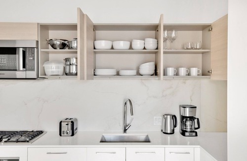 West Loop Gate Apartment | Amazing West Loop 1BR w/Pool, Gym & Lounge, nr L, by Blueground