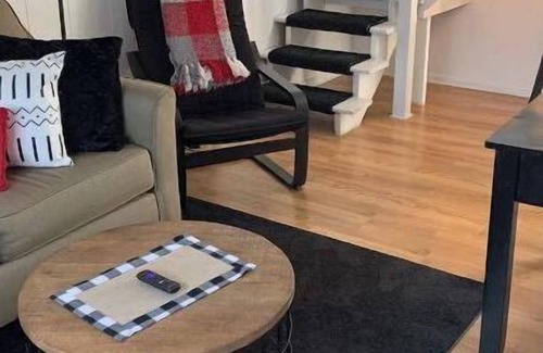 Bowling Green House | Amazingly Convenient Campus Guesthouse. So close to downtown and campus!