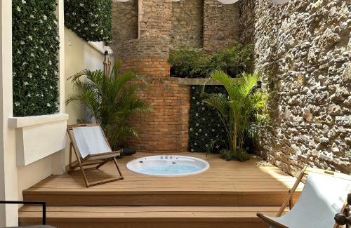Casco Viejo Apartment | AmazINN Places Casco Viejo Jacuzzi, Adults only