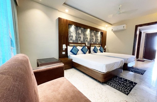Puri Hotel | Ambika Palace - Puri near Sea Beach