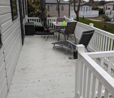 New Forest District Resort | Ambleside SHOREFIELD Holiday Park in Quiet cul de sac ENTERTAINMENT AND LEISURE PASSES INCLUDED