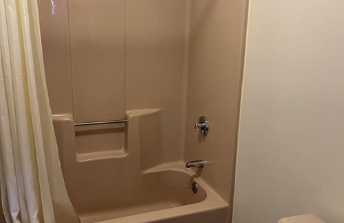 Branford Hotel | American Inn