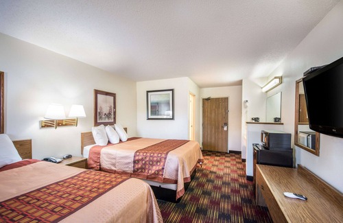 Harrisonville Hotel | Americas Best Value Inn & Suites Harrisonville