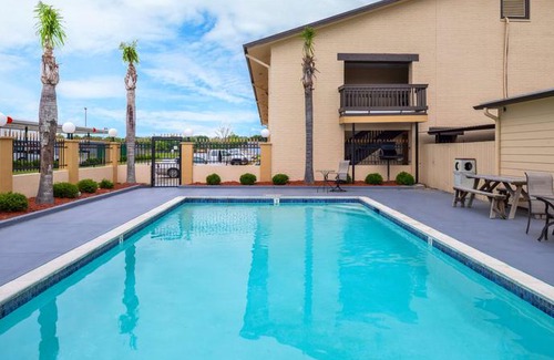 West Columbia Hotel | Americas Best Value Inn West Columbia
