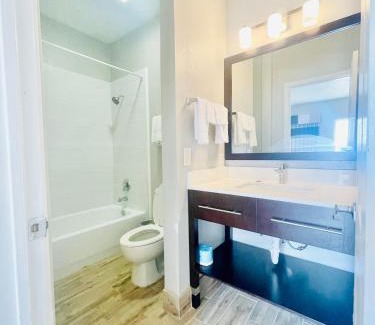 South Arlington Hotel | Americas Best Value Inn Arlington